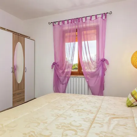 5 Bedroom Cozy In